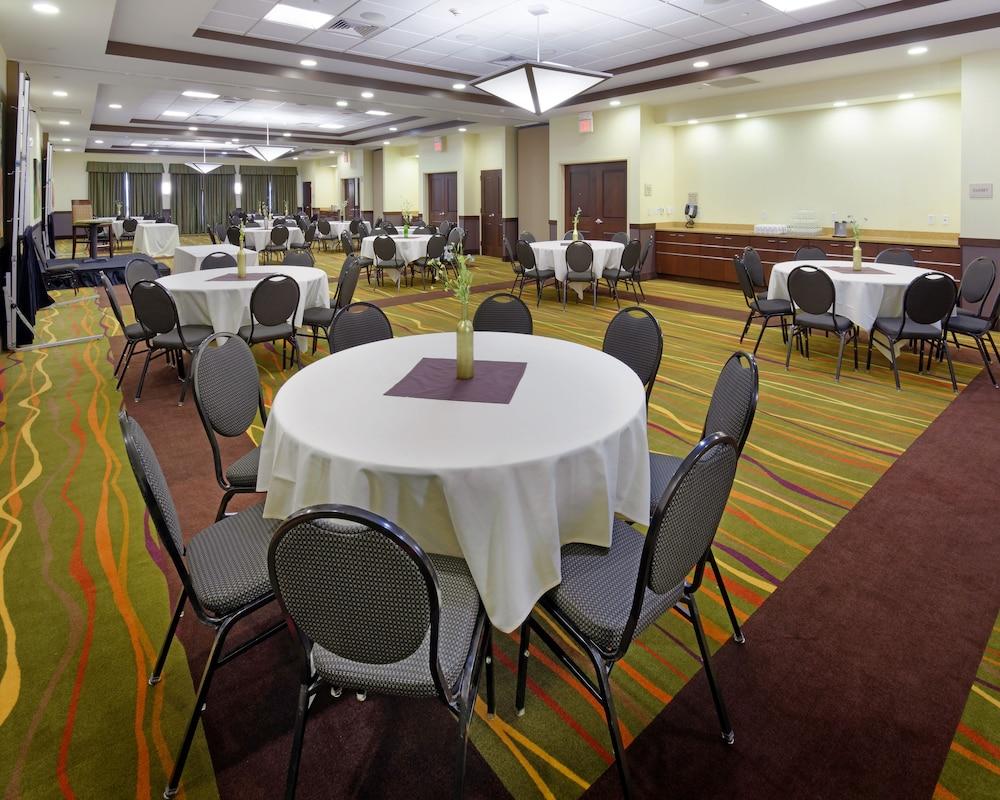 Hilton Garden Inn Springfield Exterior foto