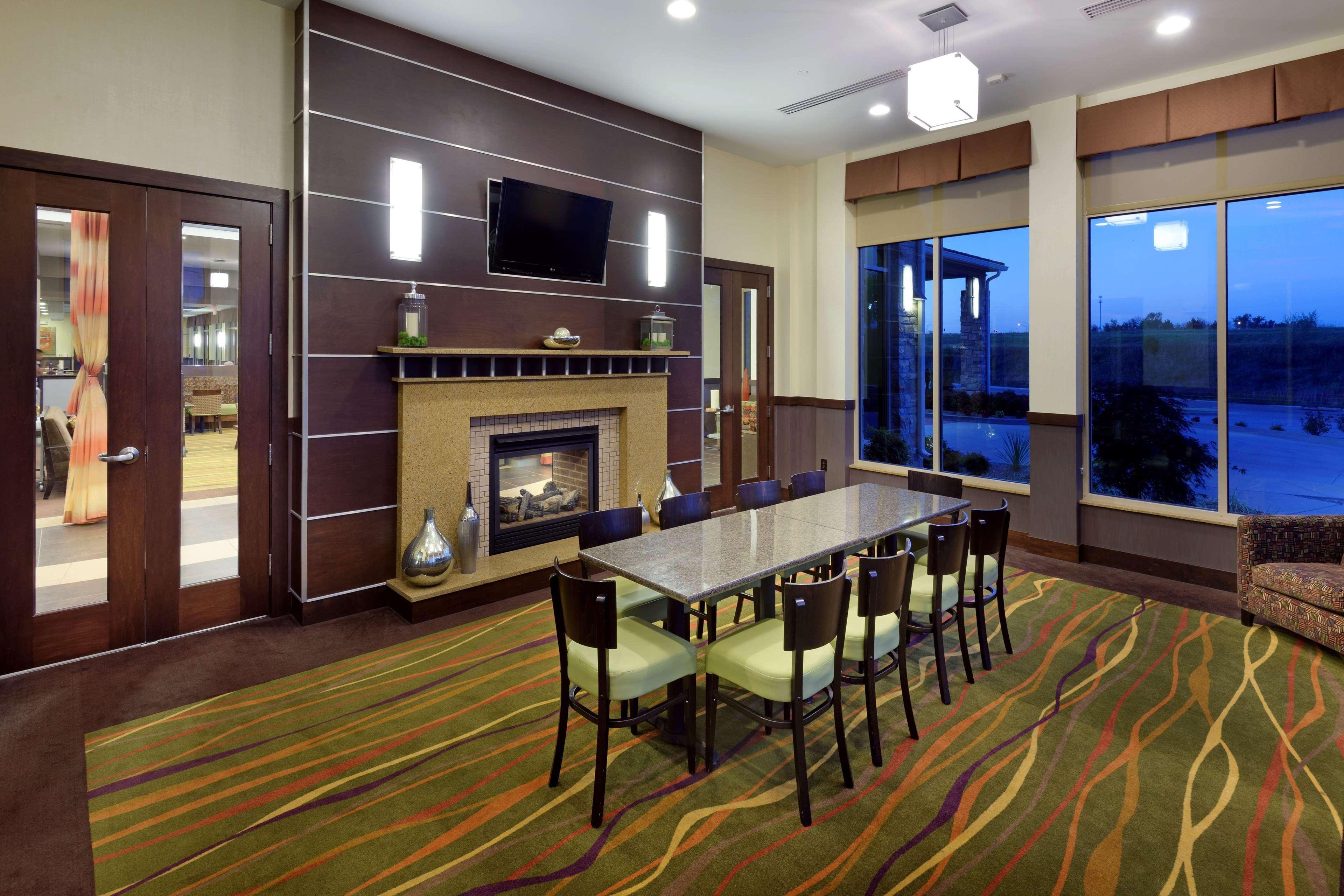 Hilton Garden Inn Springfield Exterior foto