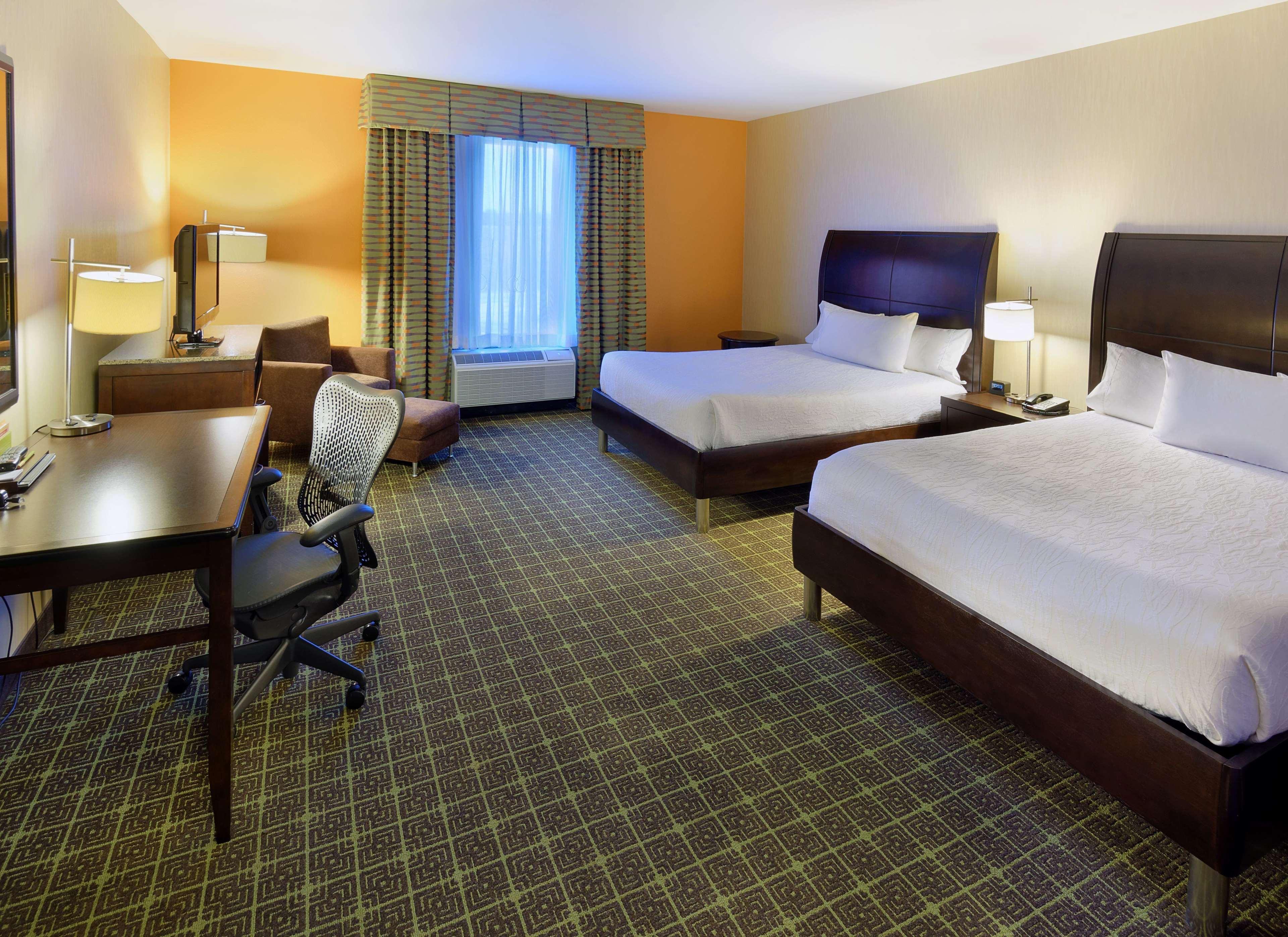 Hilton Garden Inn Springfield Exterior foto