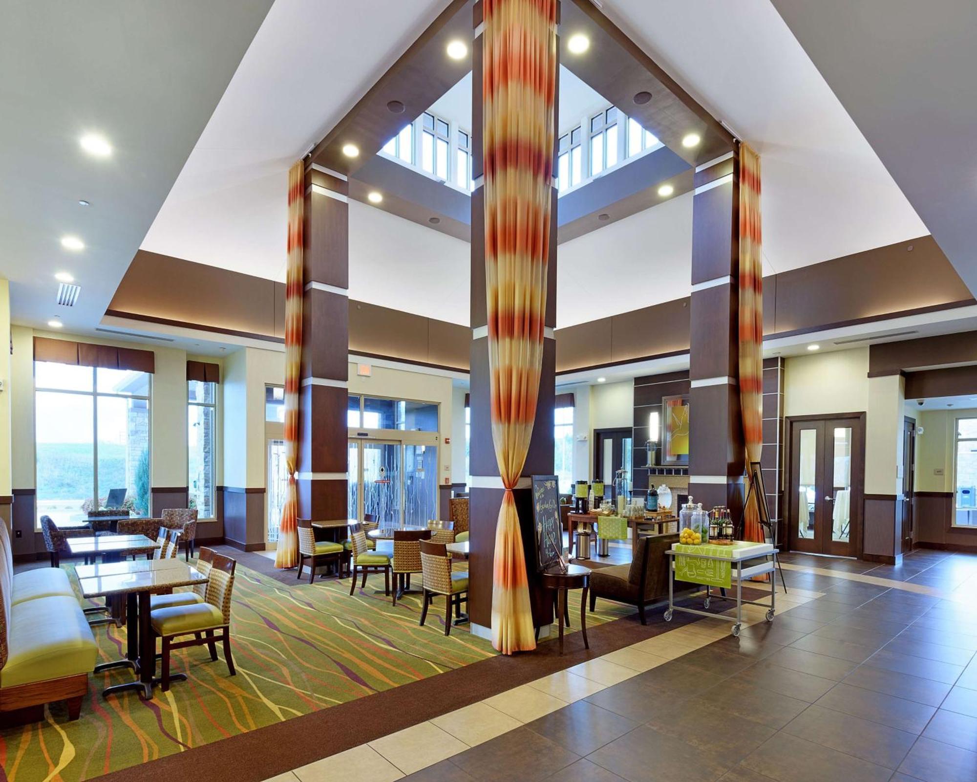 Hilton Garden Inn Springfield Exterior foto