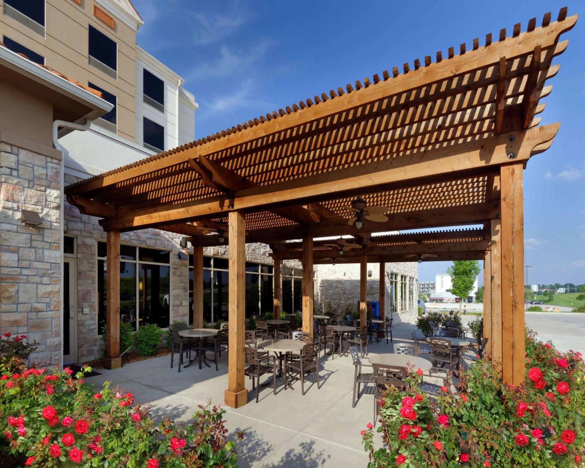Hilton Garden Inn Springfield Exterior foto